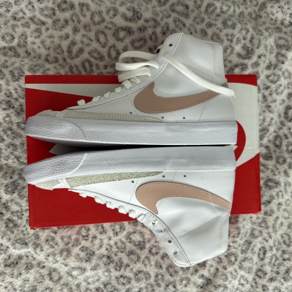 Nike Blazer Mid ‘77 Pink Oxford - Picture 5 of 6